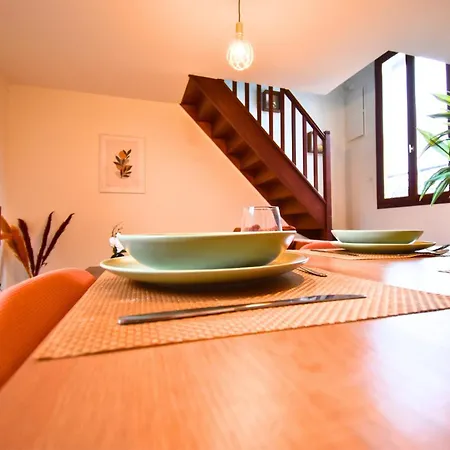Tour Pleyel - Duplex Lumineux Апартаменты Сен-Дени